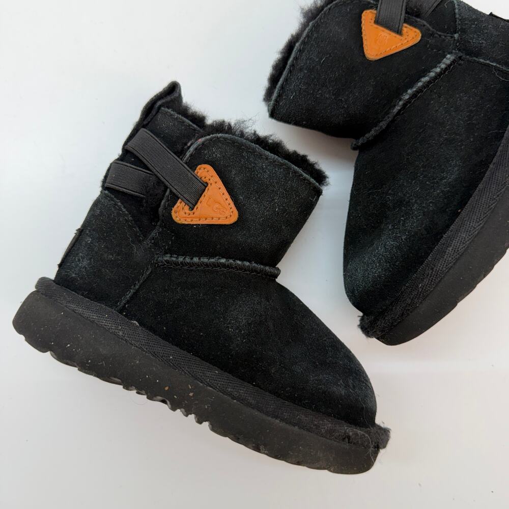 UGG Kids Black Mini Bailey Flex Boot Toddler Girls 6 - Picture 2 of 8